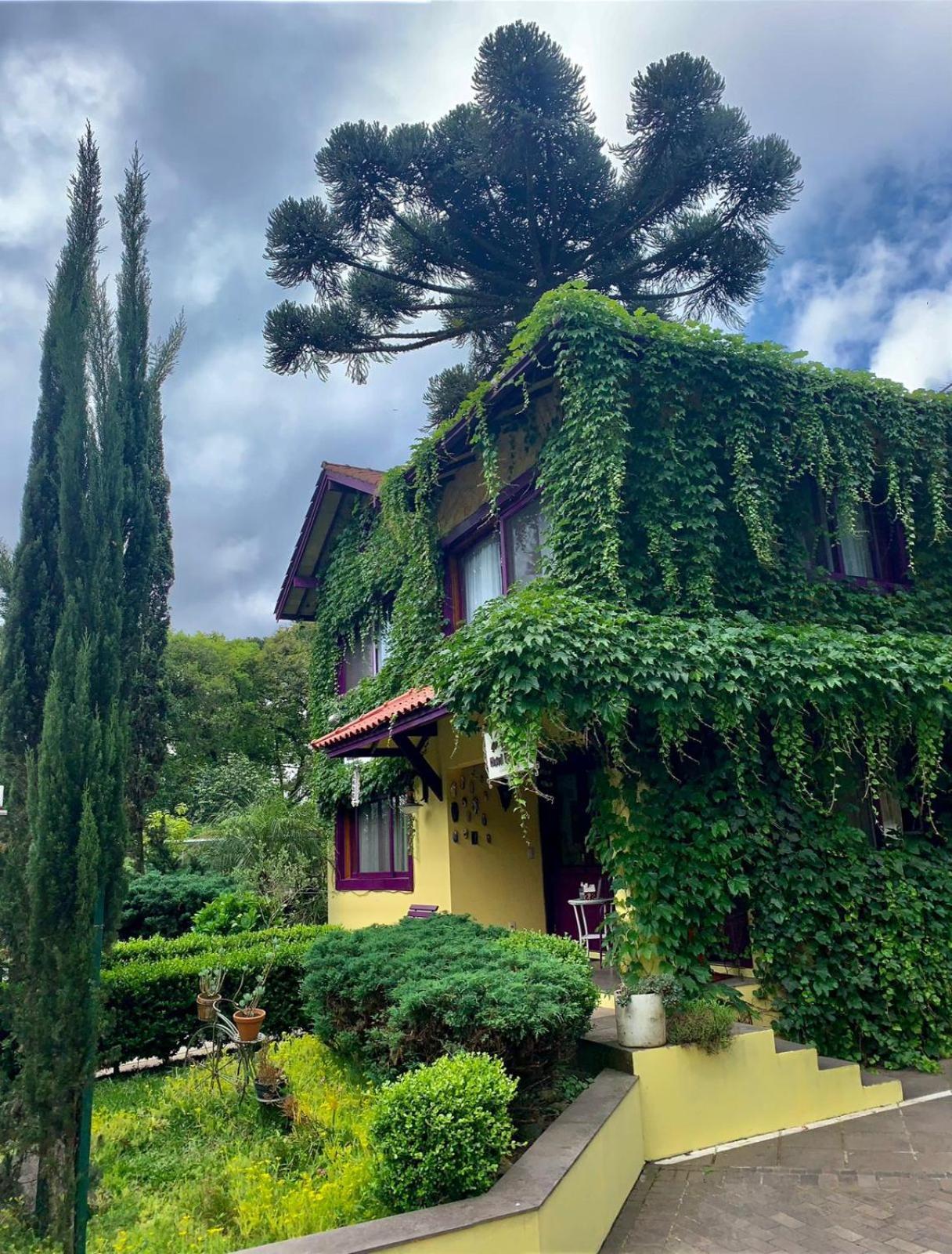 Petit Hotel Provence Gramado Exterior foto